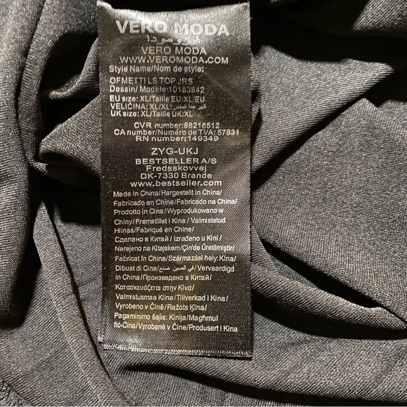 2 for $35 Vero Moda Modal Silky Long Sleeve Top with Lace Sleeve Detail Size XL - Picture 8 of 8